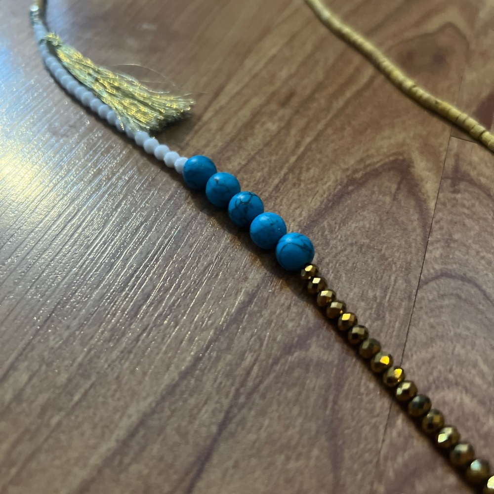 Loft single strand necklace